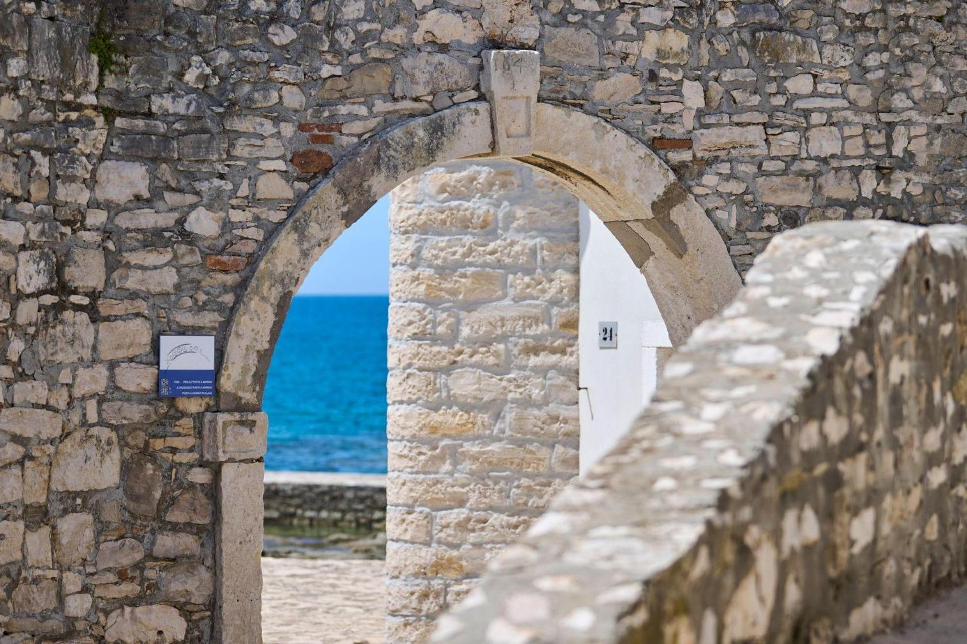 Apartment Rivarela Blu - Newly Renovated And Top Location Near Sea Novigrad Istria Exteriör bild